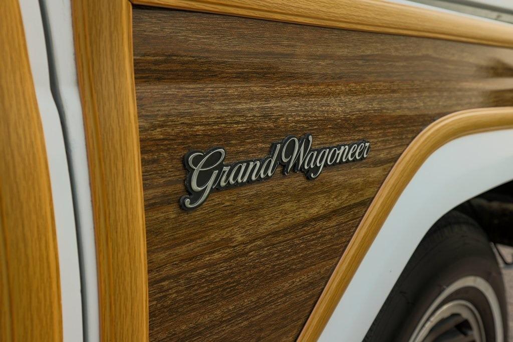 1989 Jeep Grand Wagoneer