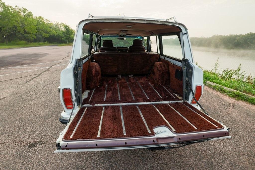 1989 Jeep Grand Wagoneer