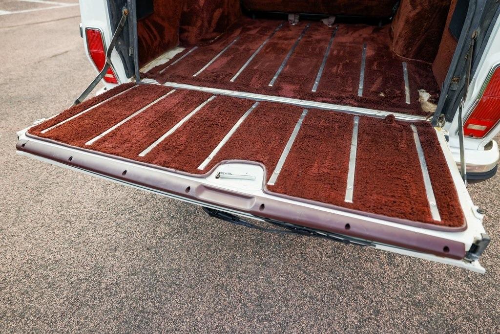 1989 Jeep Grand Wagoneer