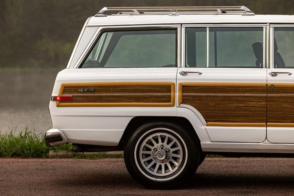 1989 Jeep Grand Wagoneer