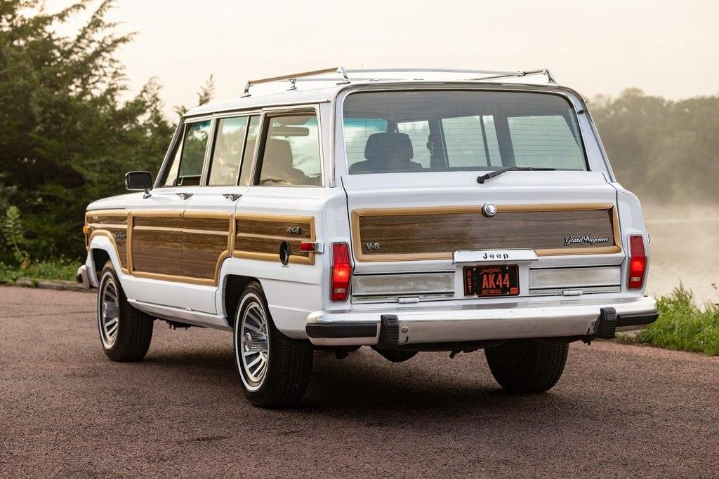 1989 Jeep Grand Wagoneer