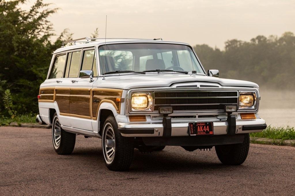 1989 Jeep Grand Wagoneer