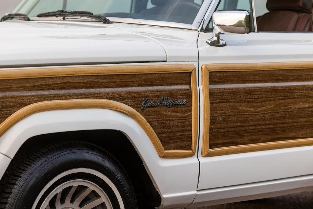 1989 Jeep Grand Wagoneer