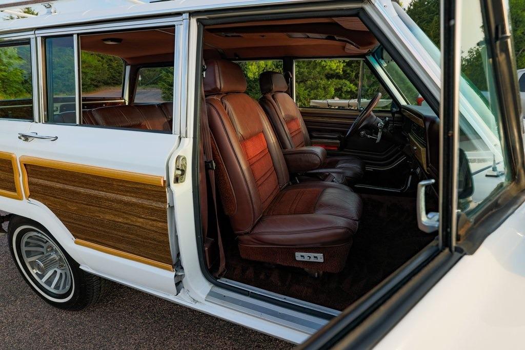 1989 Jeep Grand Wagoneer