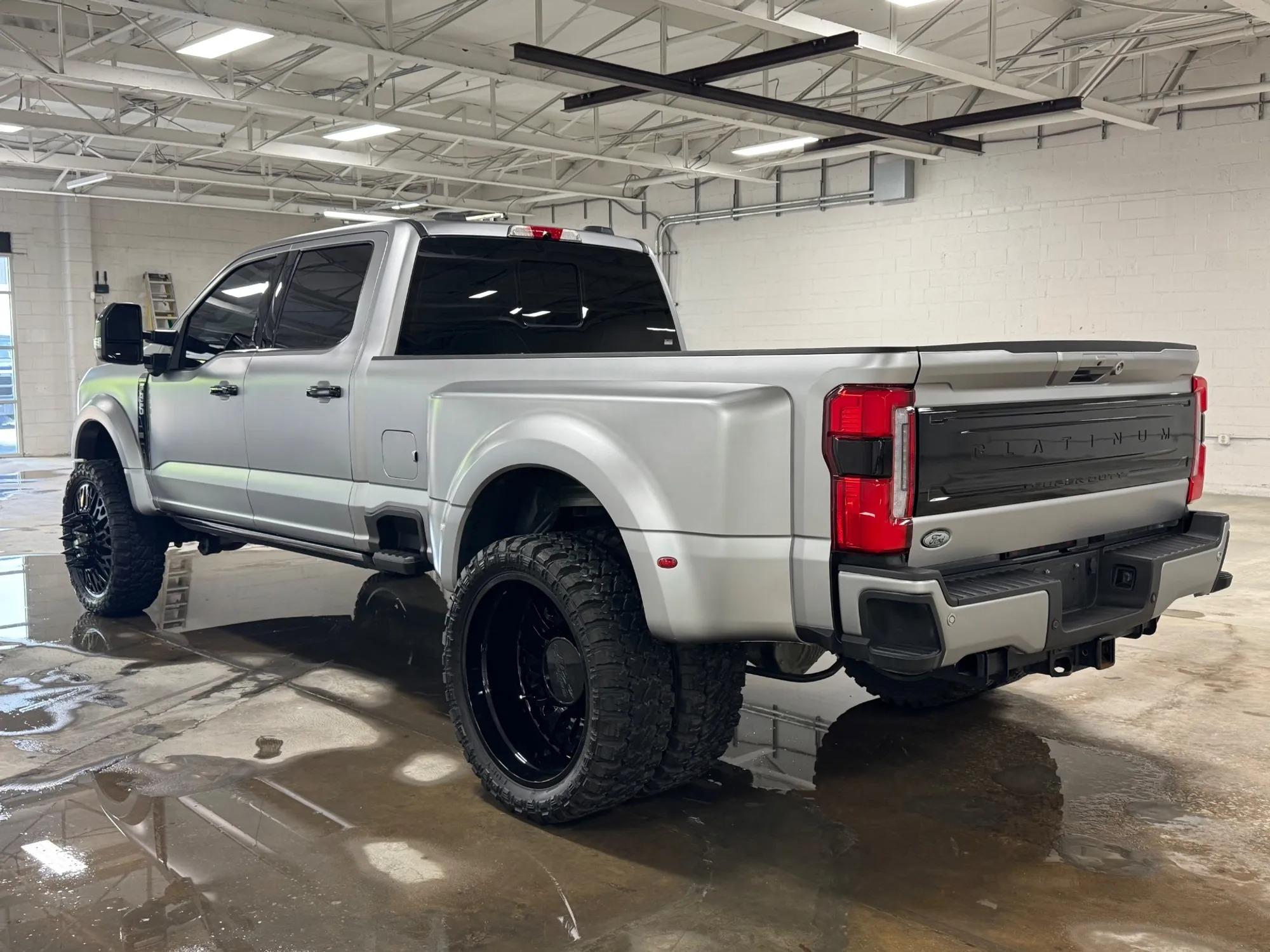 2024 Ford F-450 Super Duty Platinum