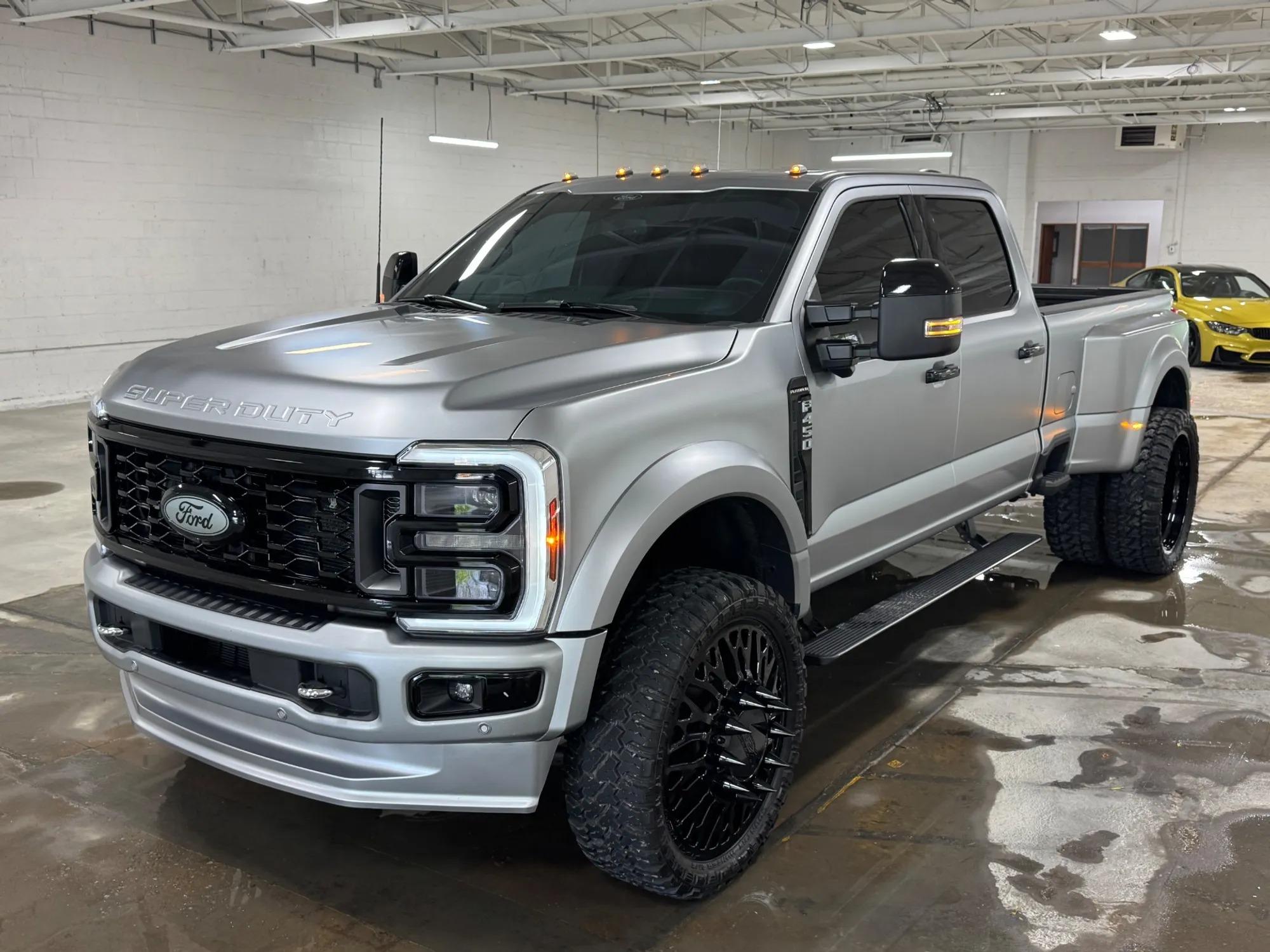 2024 Ford F-450 Super Duty Platinum