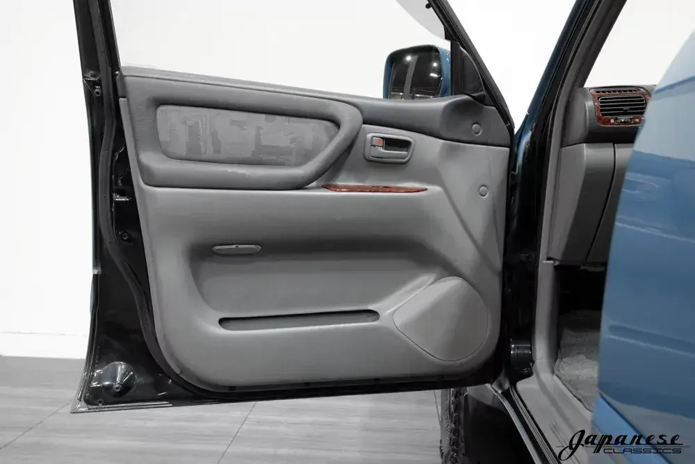 1999 Toyota Land Cruiser J100