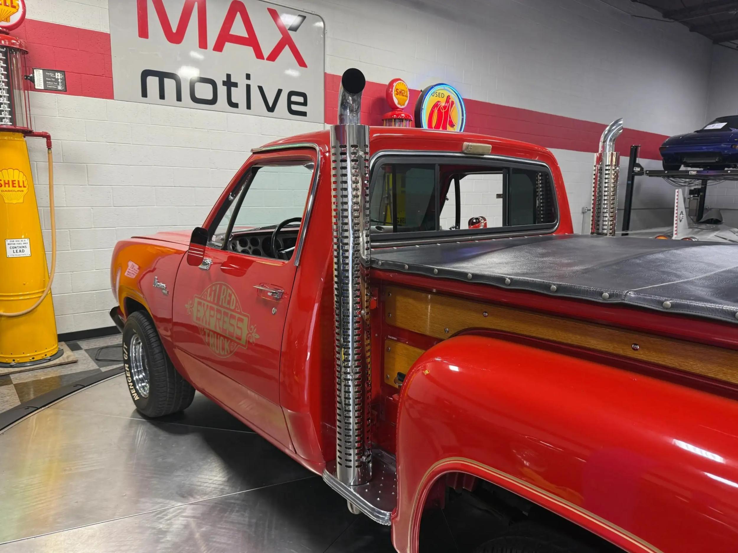 1979 Dodge D150 Li'l Red Express