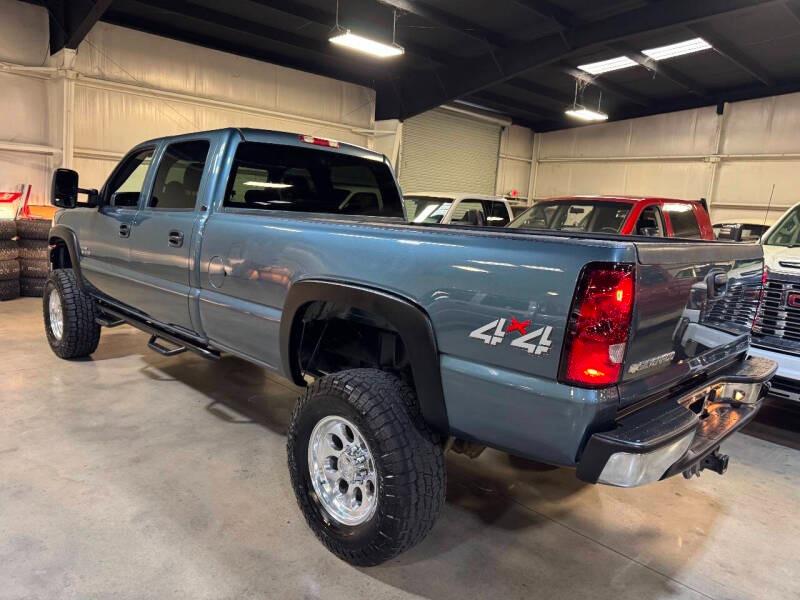 LBZ-Powered 2006 Chevrolet Silverado 3500 - 5
