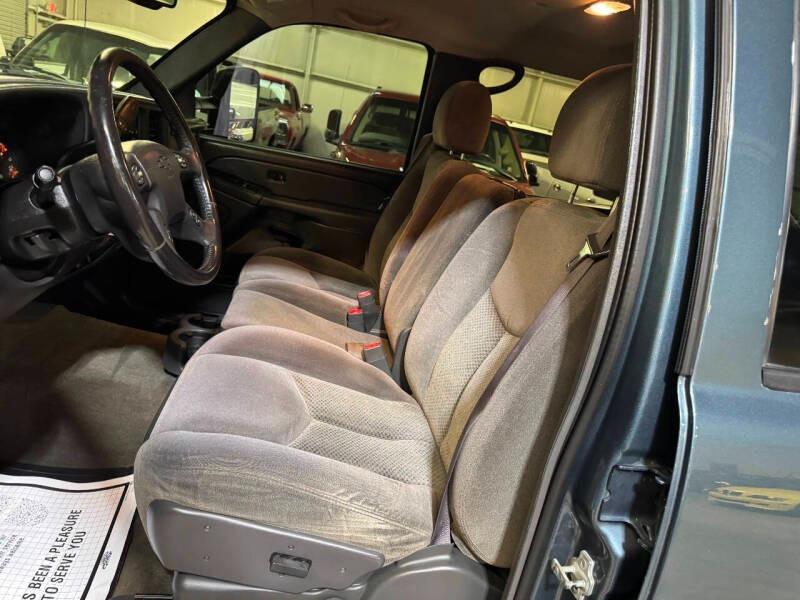 LBZ-Powered 2006 Chevrolet Silverado 3500