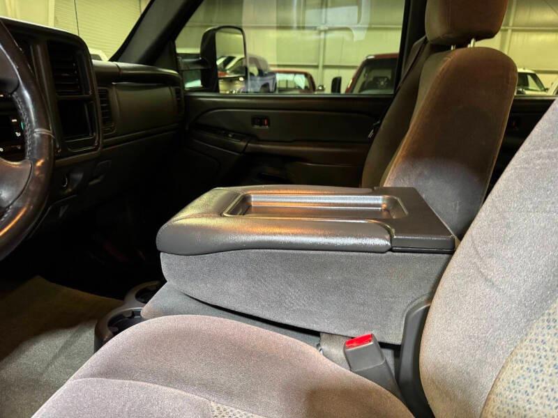 LBZ-Powered 2006 Chevrolet Silverado 3500