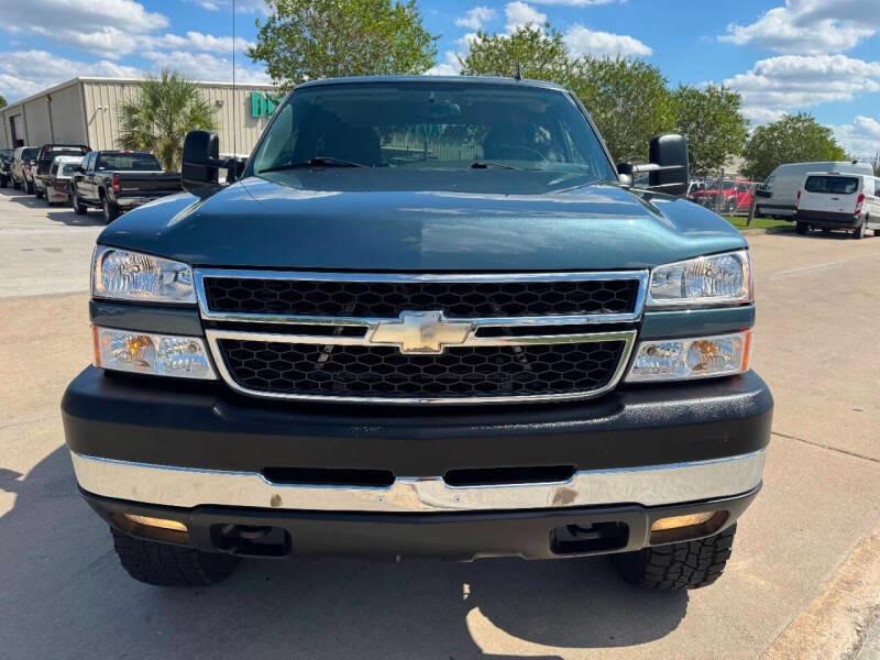 LBZ-Powered 2006 Chevrolet Silverado 3500