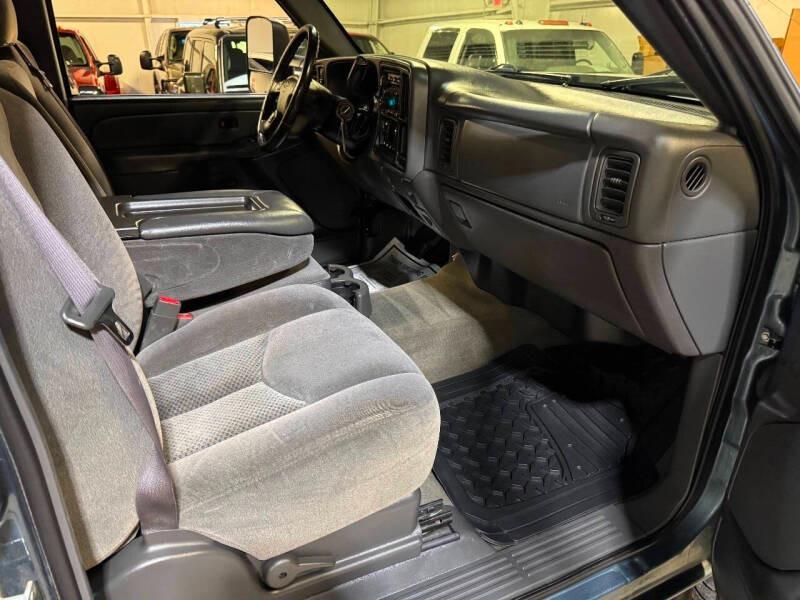 LBZ-Powered 2006 Chevrolet Silverado 3500