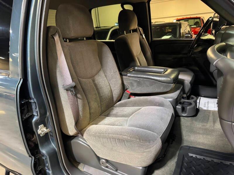 LBZ-Powered 2006 Chevrolet Silverado 3500