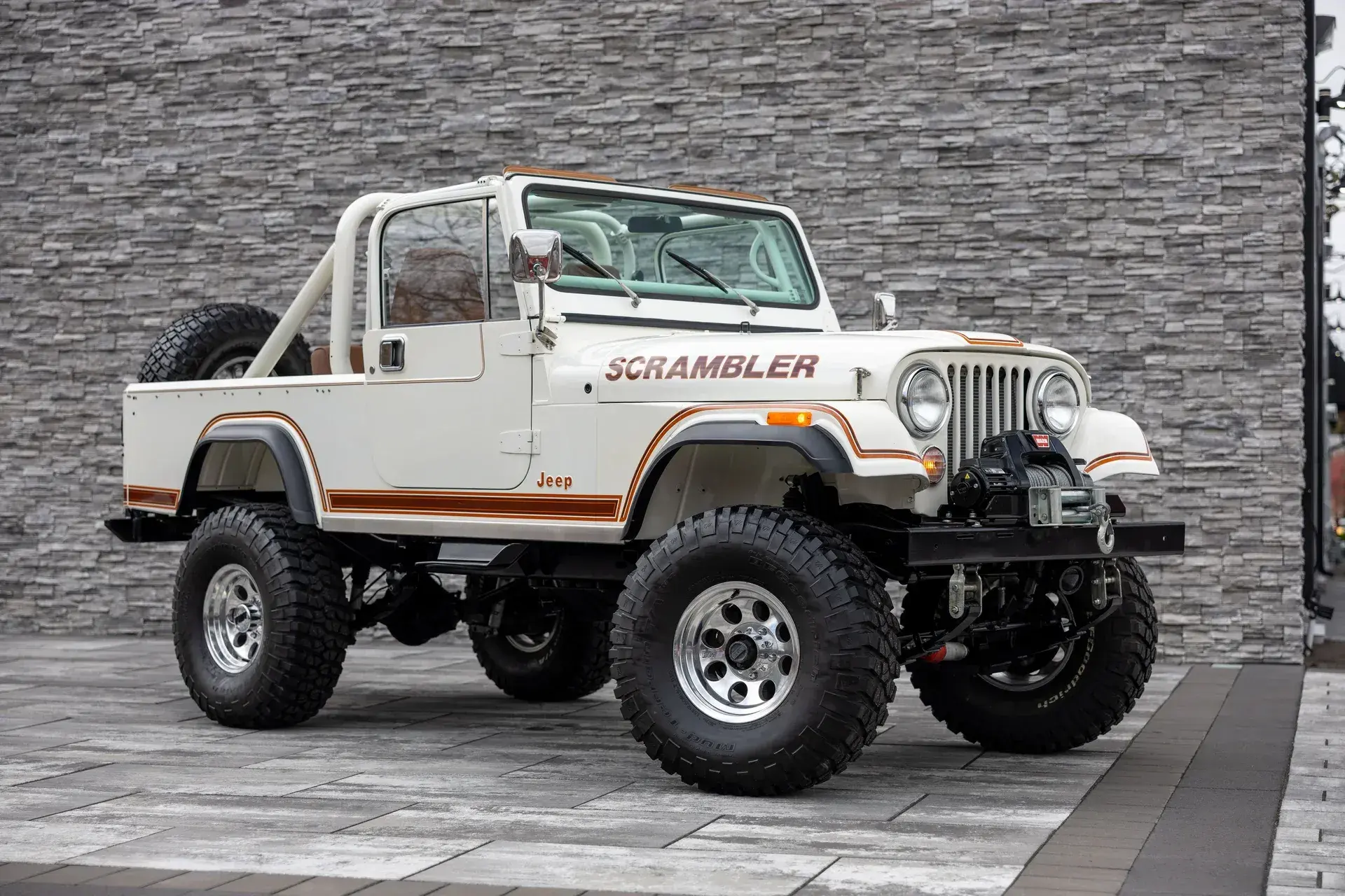 1982 Jeep CJ-8 Scrambler - 2
