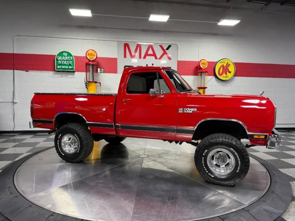 1987 Dodge Ram 4x4 - 4