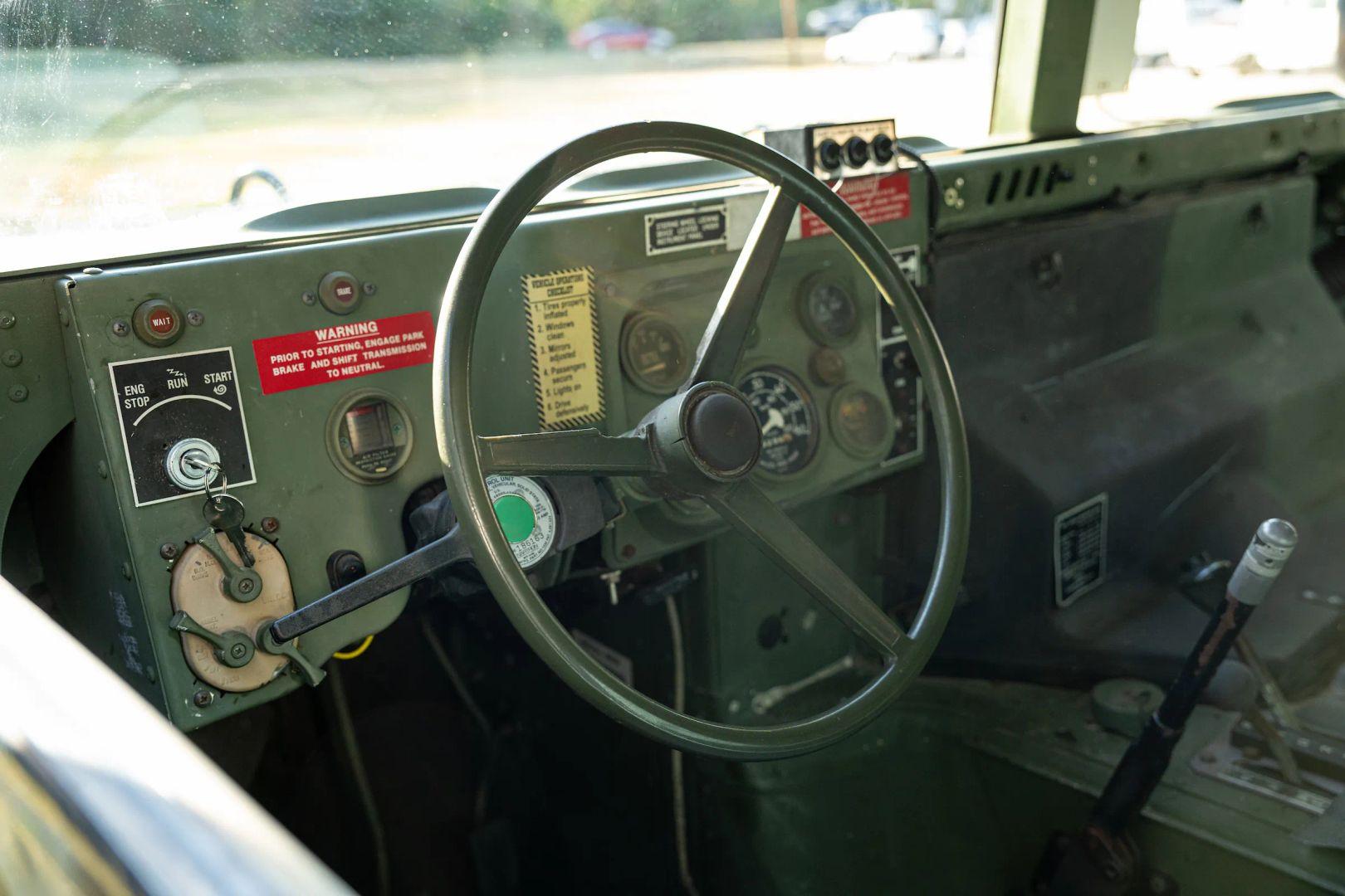 1990 AM General M998 HMMWV