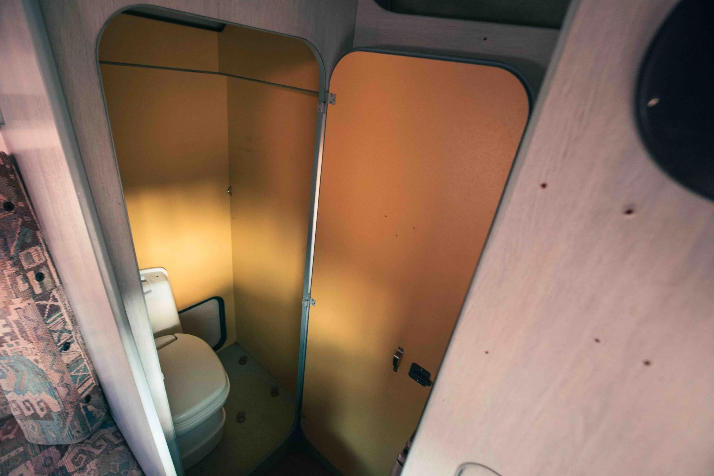 1996 Mitsubishi Delica JB470 Camper Van