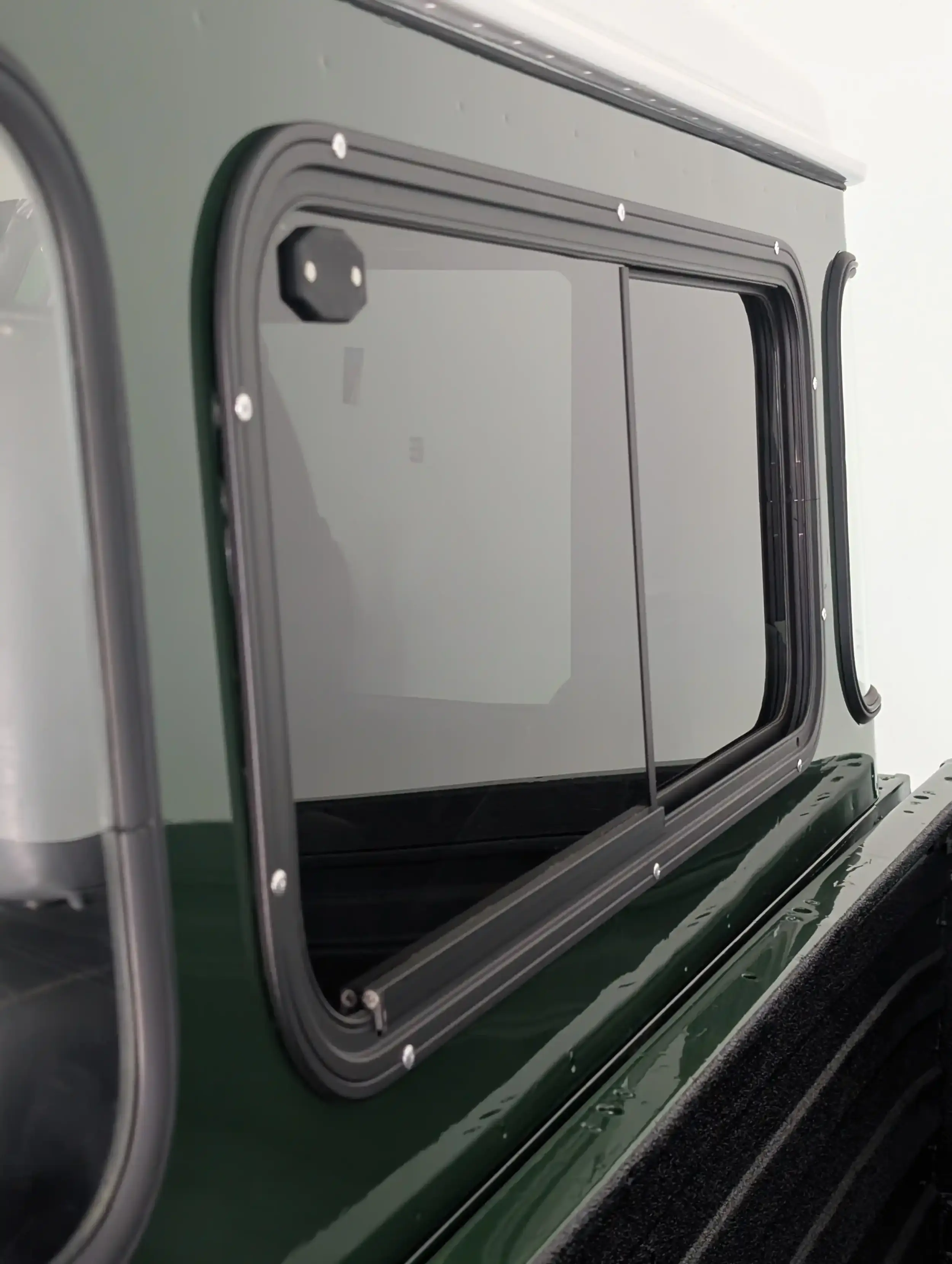 2000 Land Rover Defender 110 Hi-Cap Pickup Td5