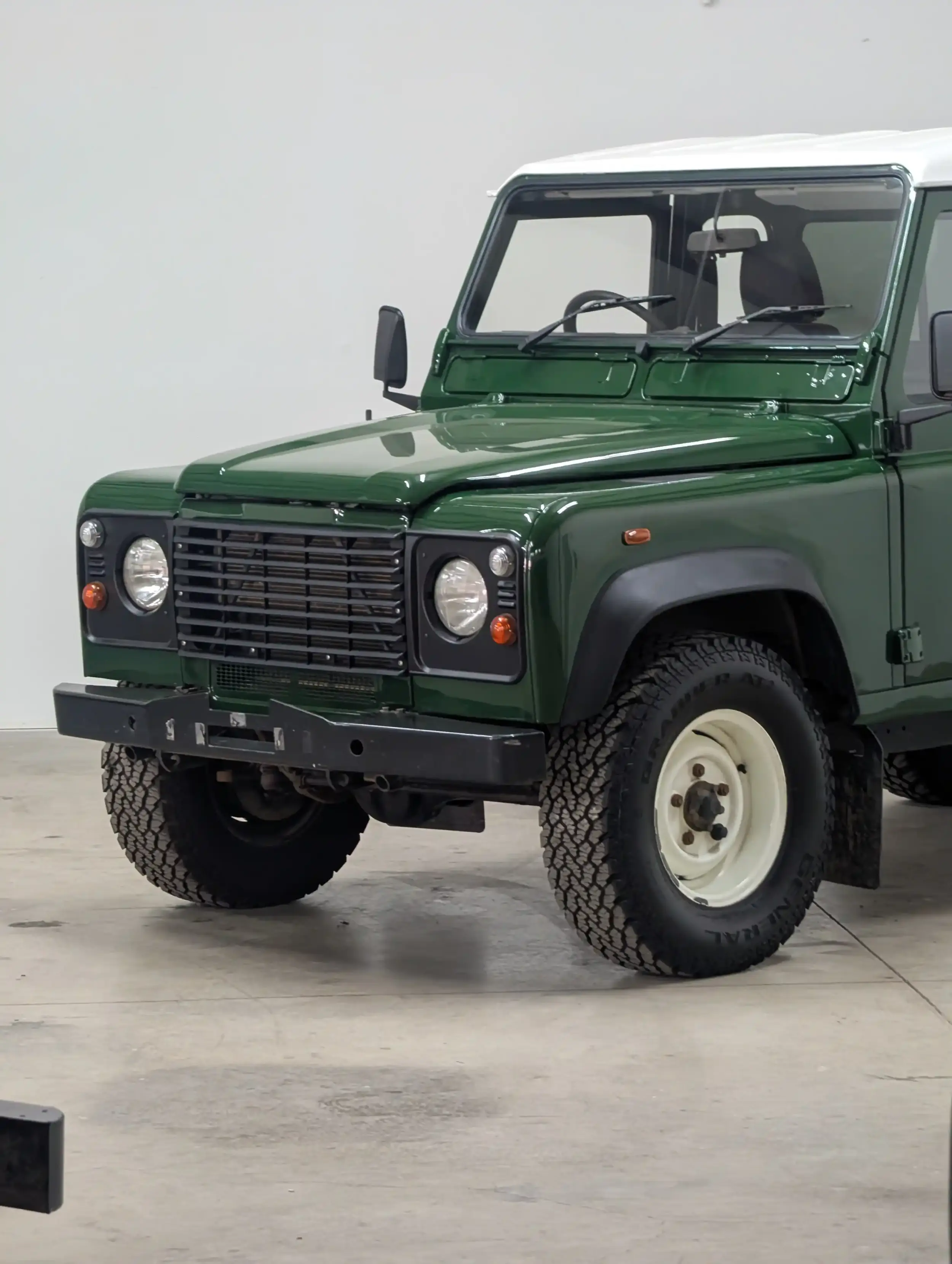 2000 Land Rover Defender 110 Hi-Cap Pickup Td5