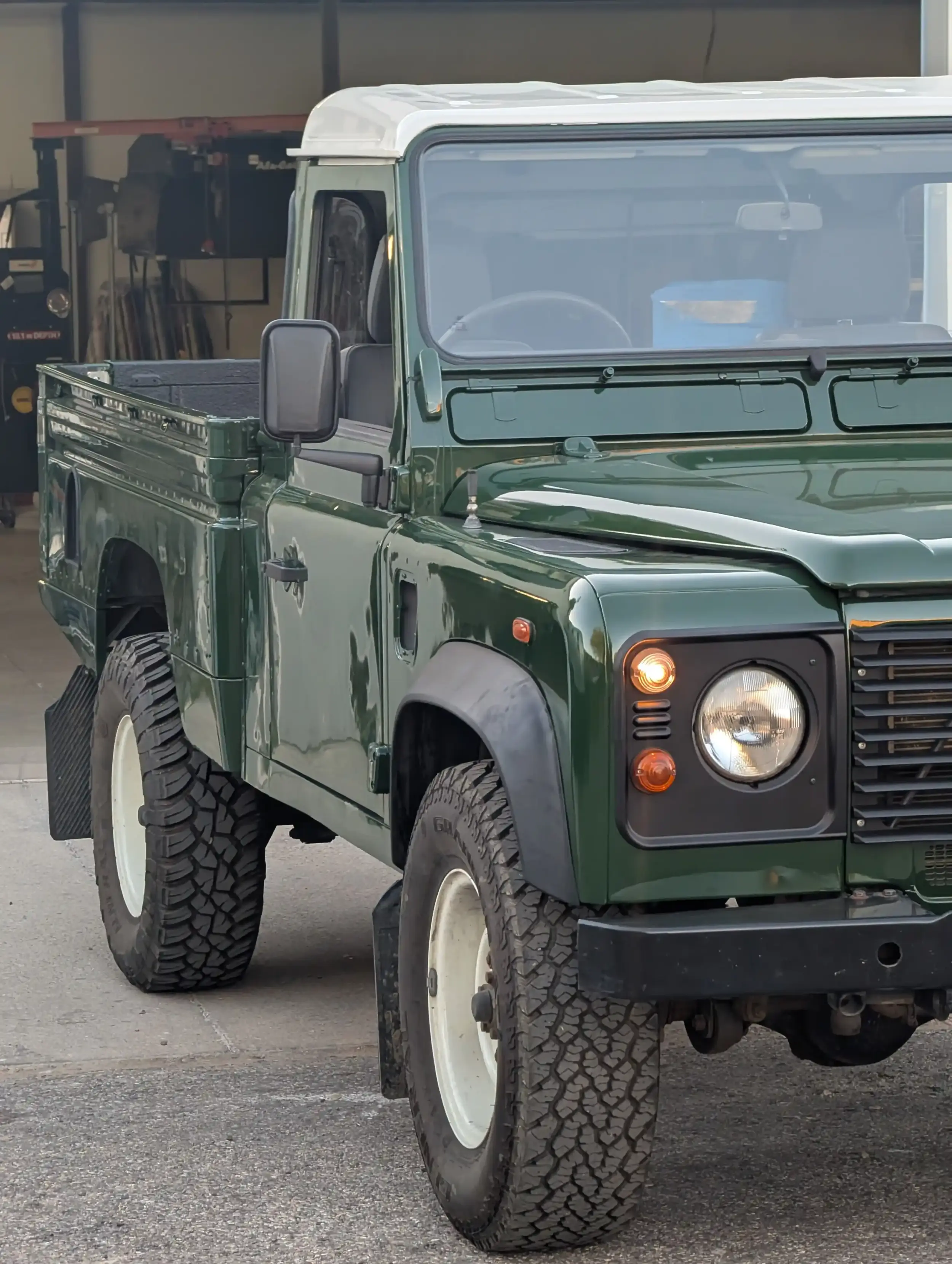 2000 Land Rover Defender 110 Hi-Cap Pickup Td5