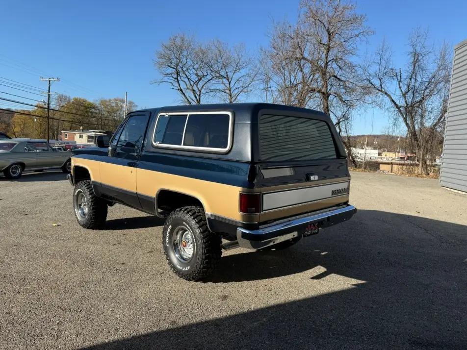 1989 Chevrolet Blazer - 3