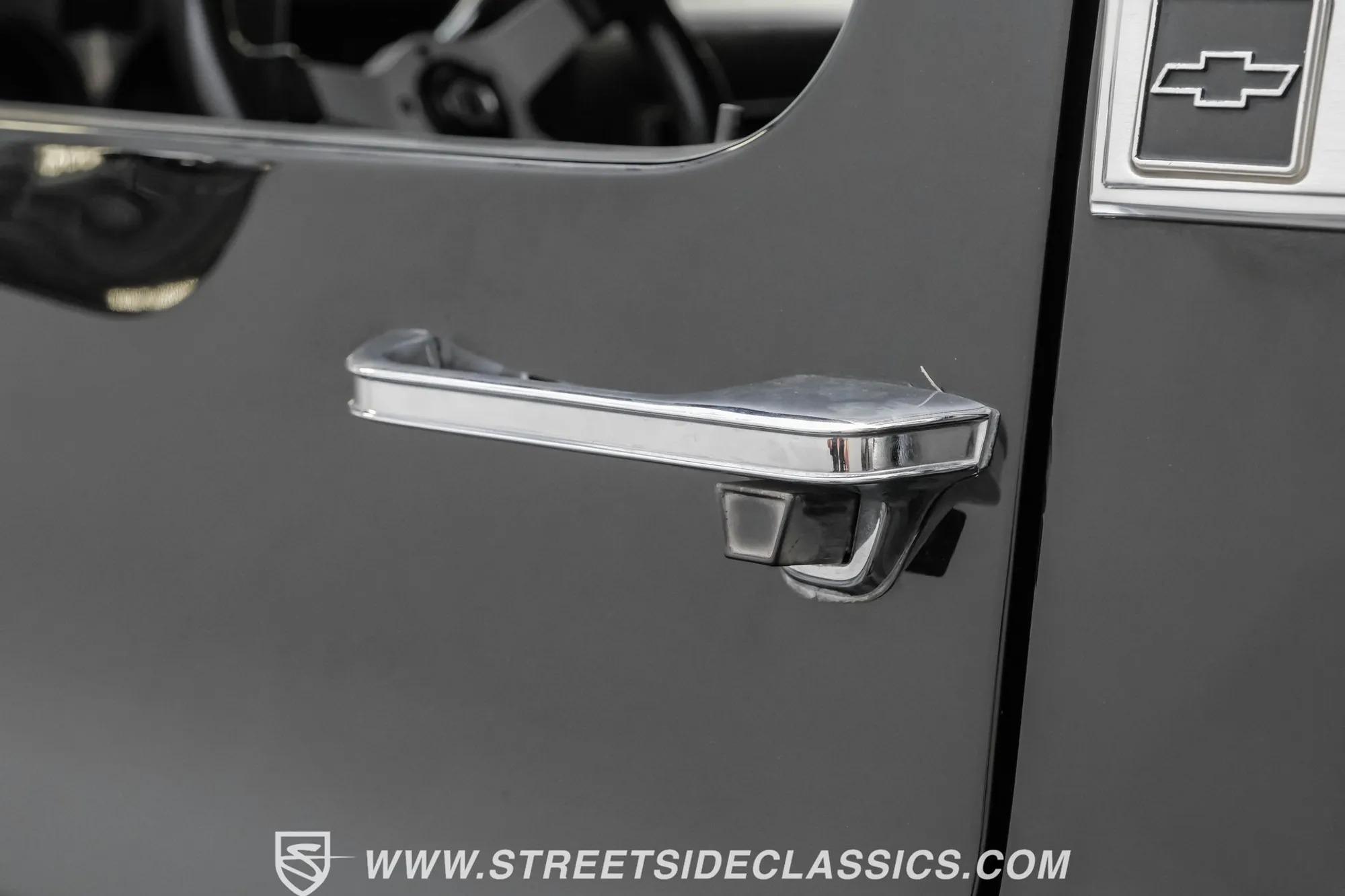 1986 Chevrolet K30 Silverado 4×4 Pickup