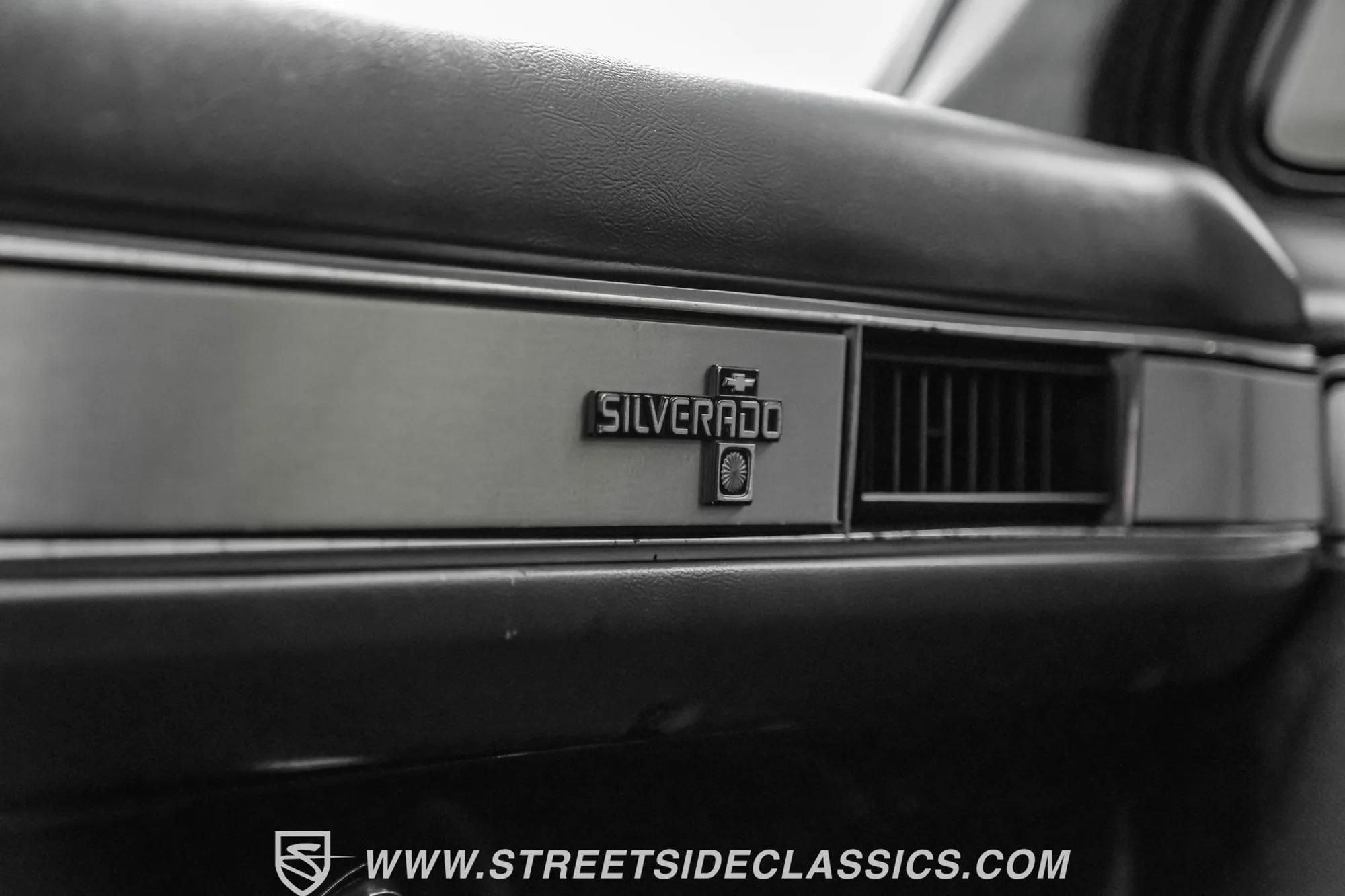 1986 Chevrolet K30 Silverado 4×4 Pickup