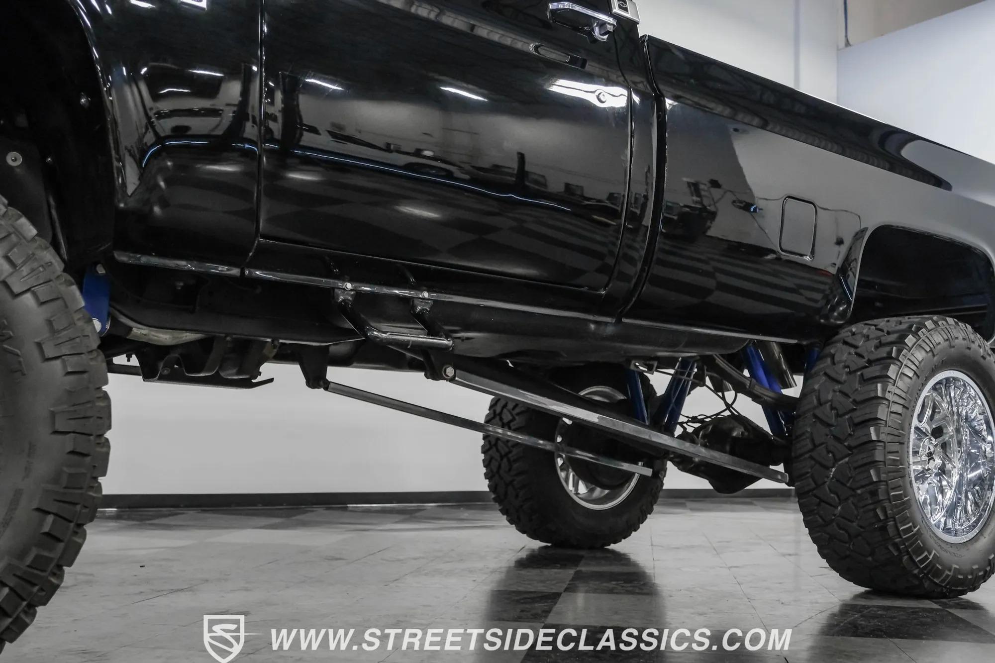 1986 Chevrolet K30 Silverado 4×4 Pickup