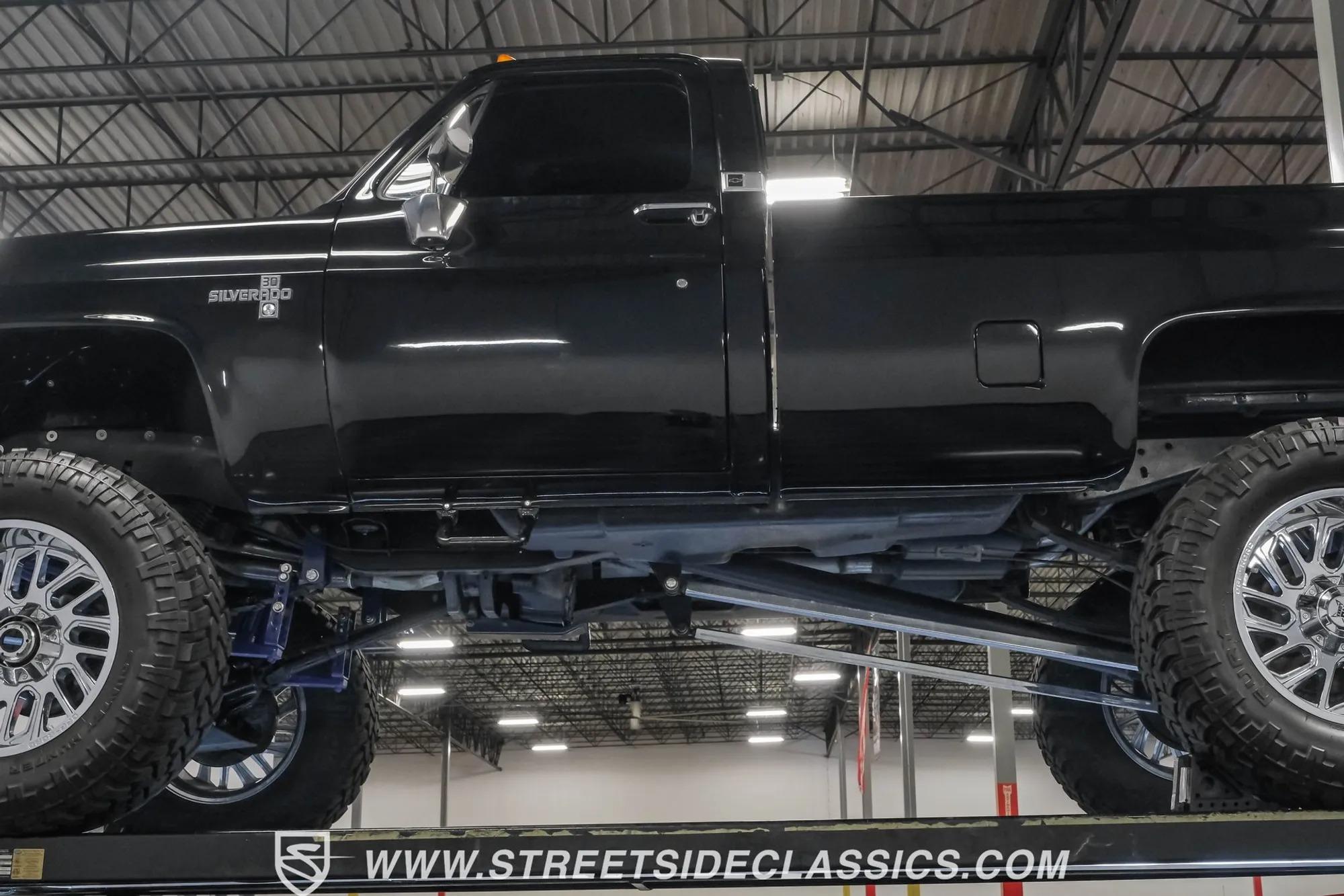 1986 Chevrolet K30 Silverado 4×4 Pickup