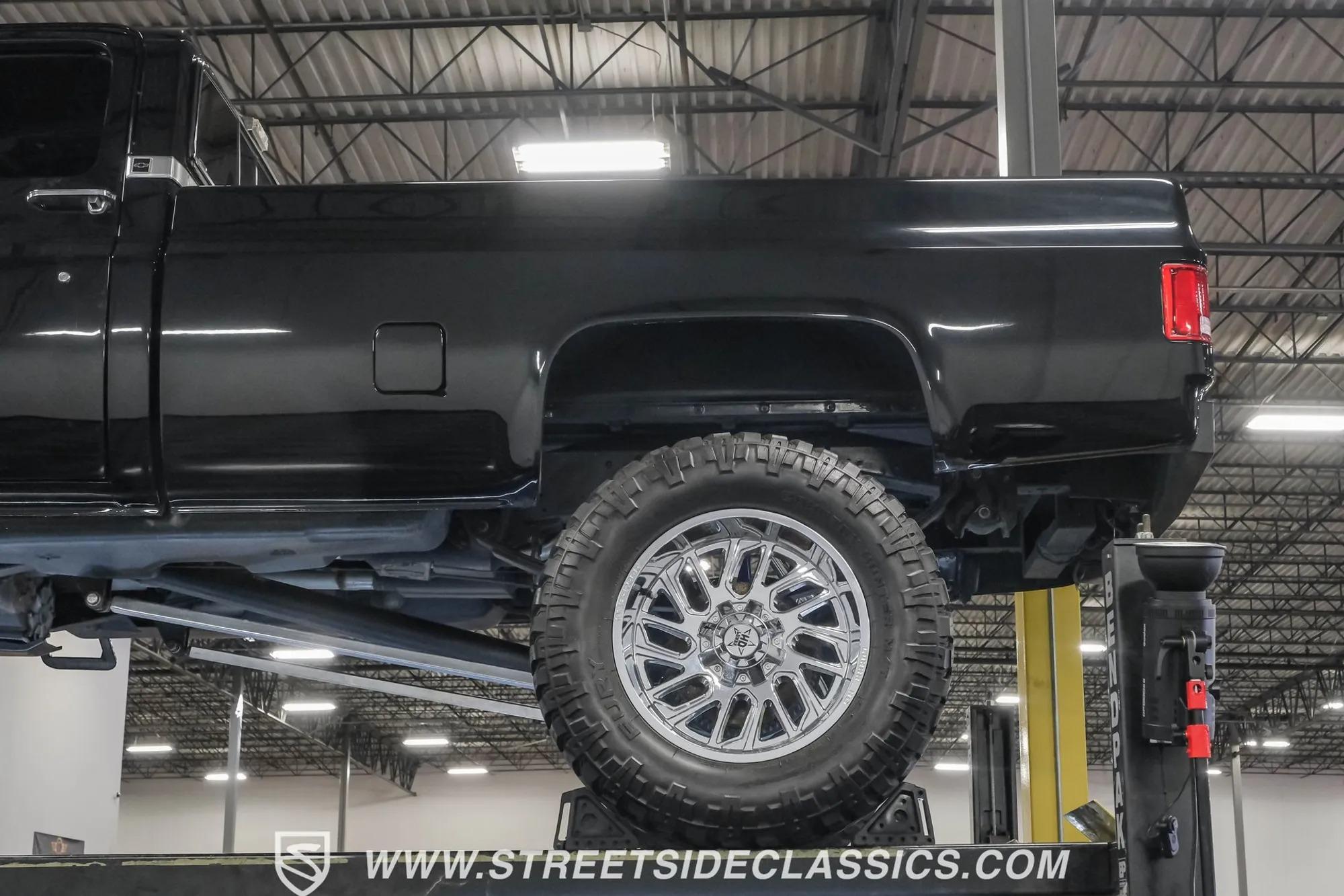 1986 Chevrolet K30 Silverado 4×4 Pickup