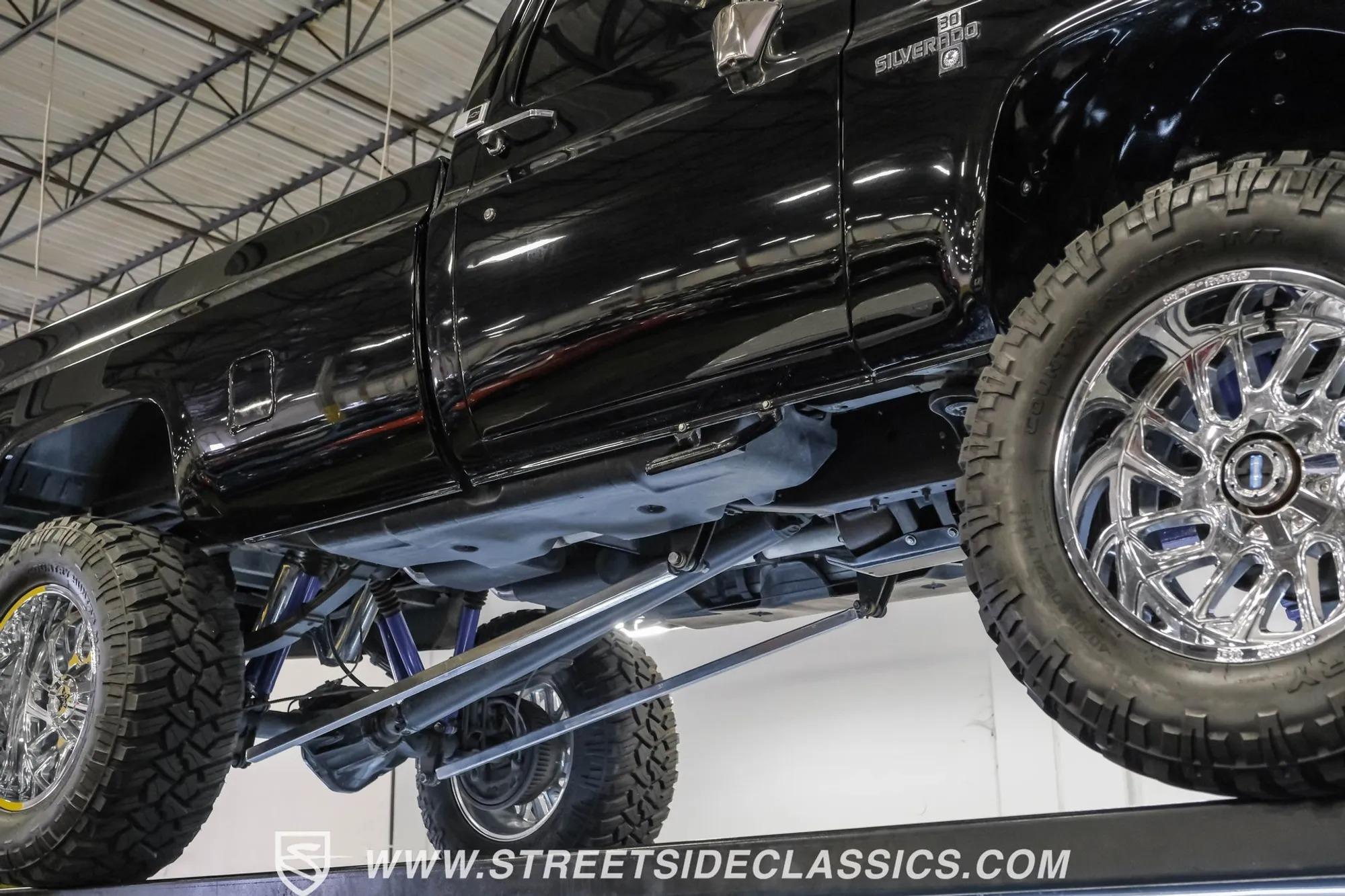 1986 Chevrolet K30 Silverado 4×4 Pickup