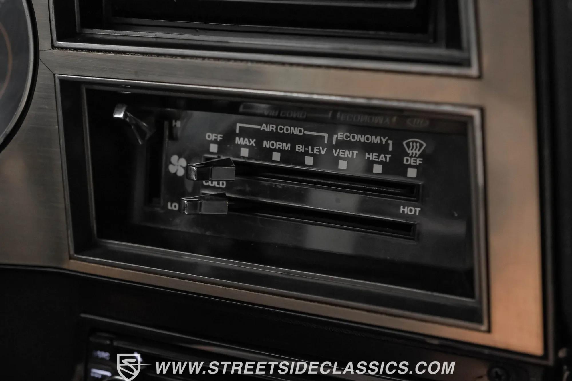 1986 Chevrolet K30 Silverado 4×4 Pickup