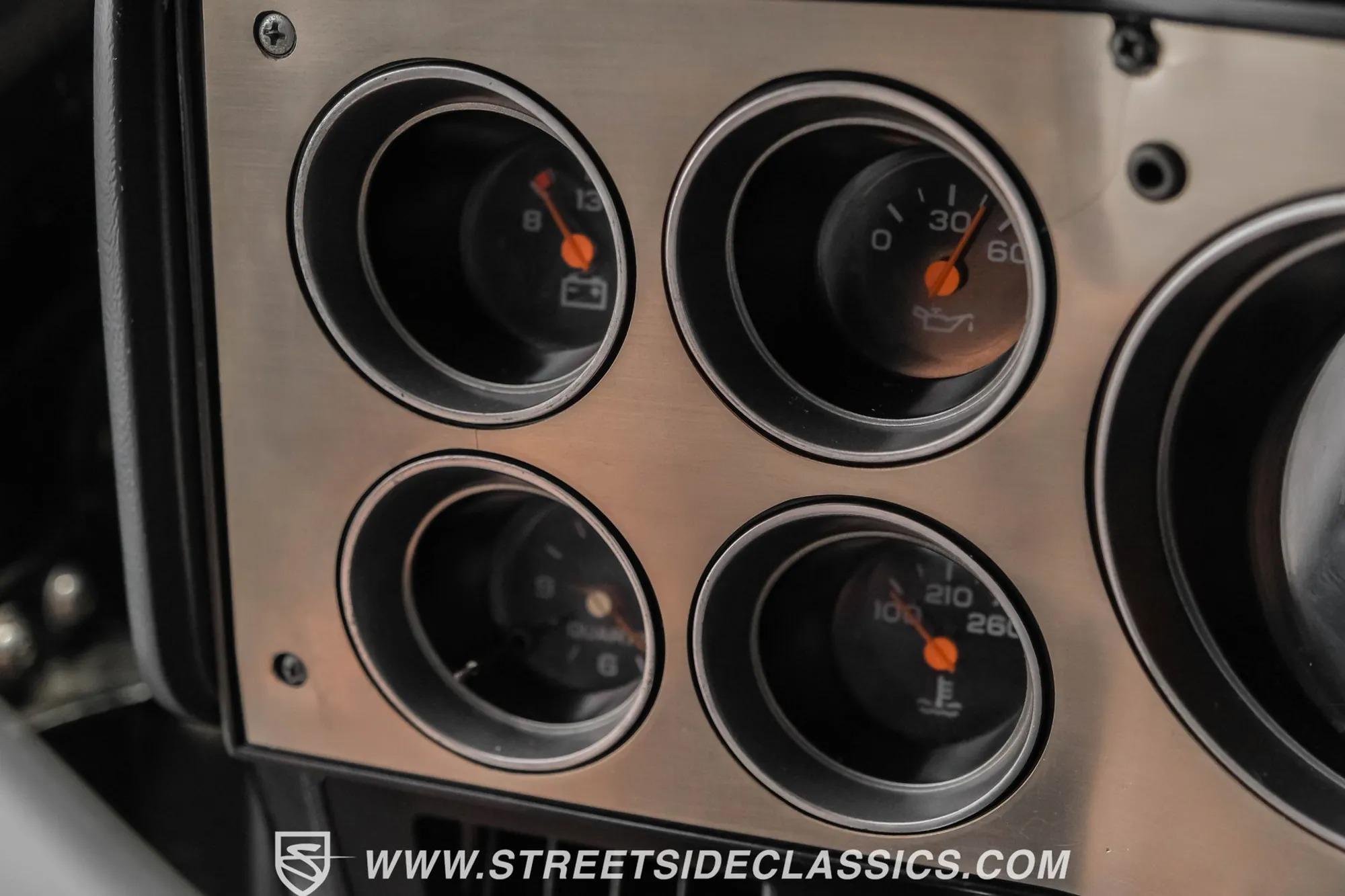 1986 Chevrolet K30 Silverado 4×4 Pickup