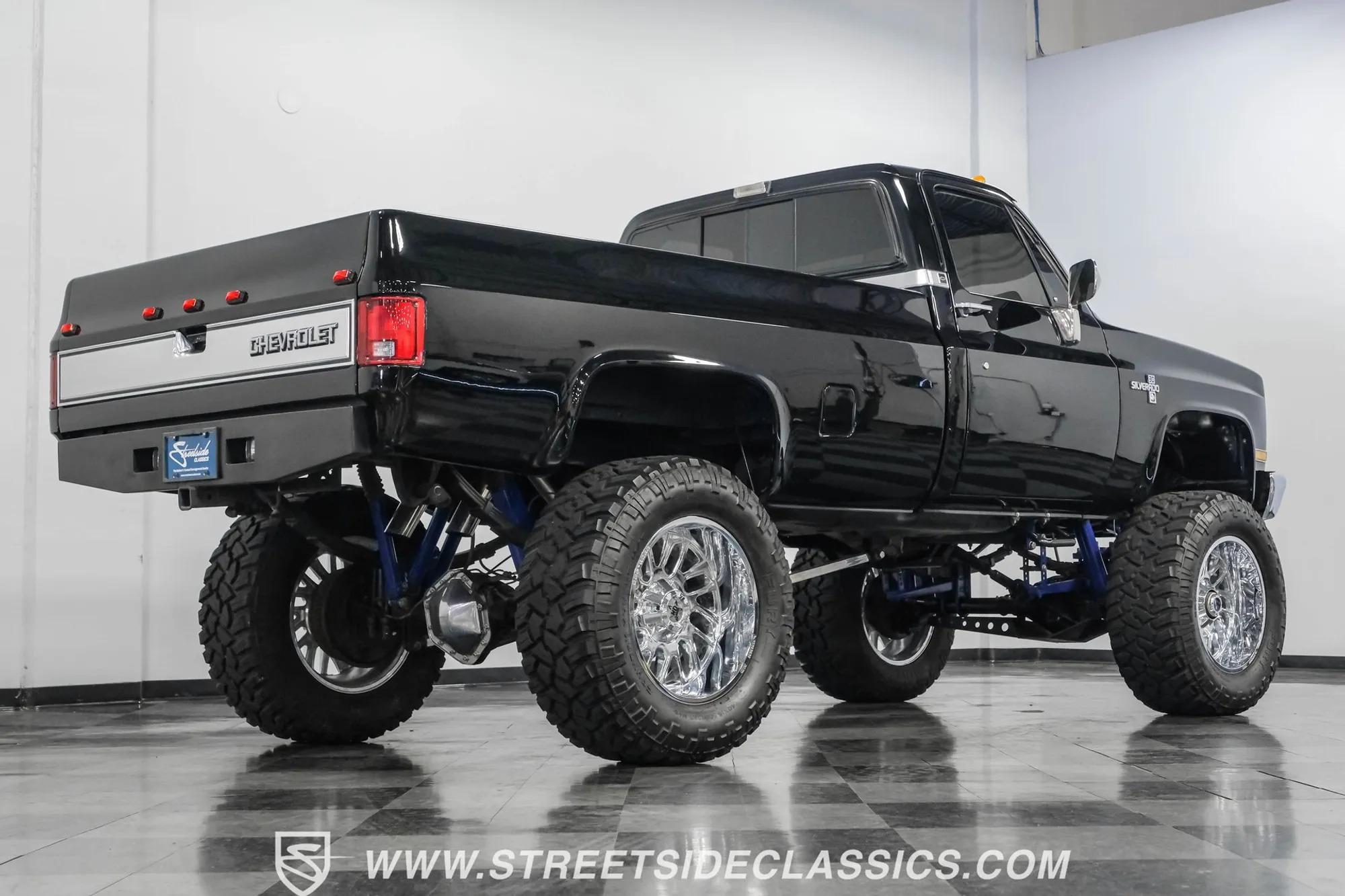 1986 Chevrolet K30 Silverado 4×4 Pickup