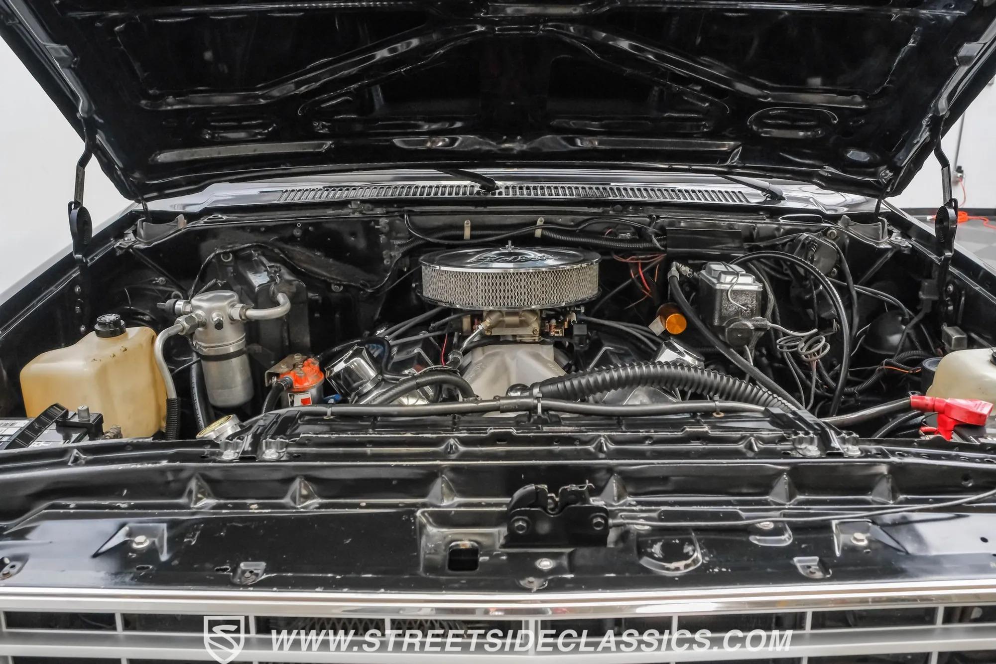 1986 Chevrolet K30 Silverado 4×4 Pickup