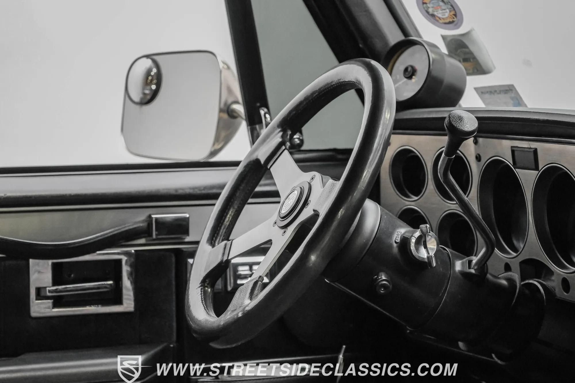 1986 Chevrolet K30 Silverado 4×4 Pickup