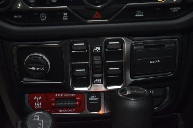 Modified 2024 Jeep Gladiator Mojave