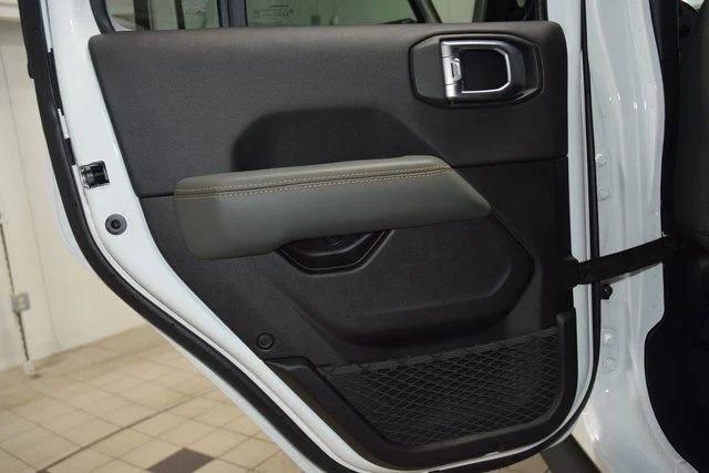 Modified 2024 Jeep Gladiator Mojave