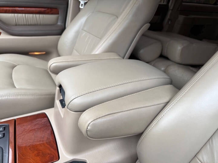 2002 Lexus LX 470