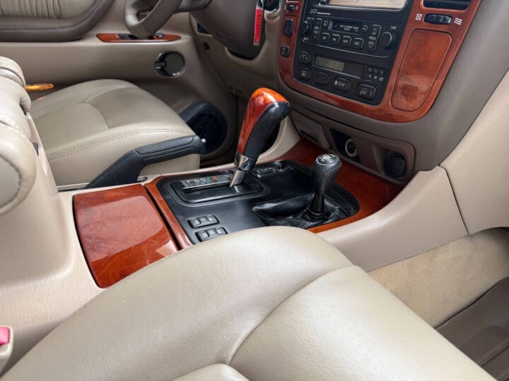 2002 Lexus LX 470