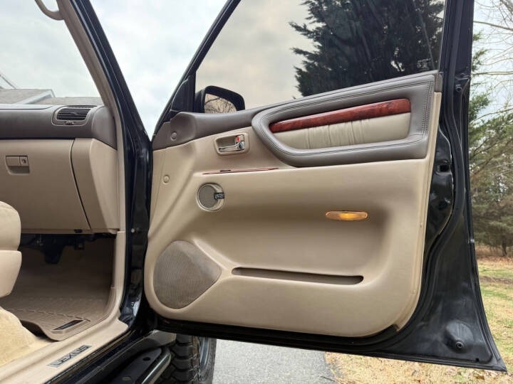 2002 Lexus LX 470