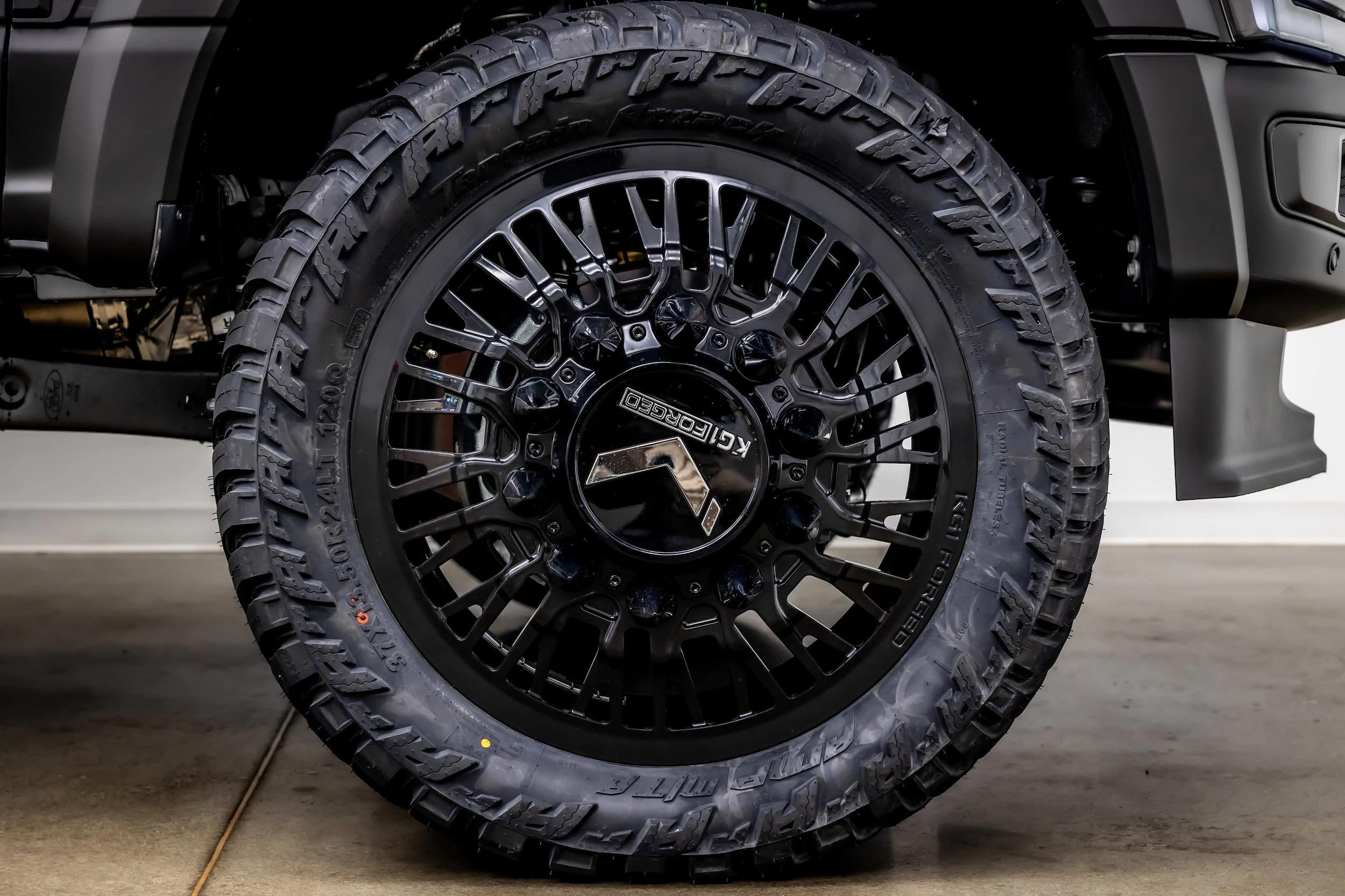 2026 Ford F-450 Platinum Plus