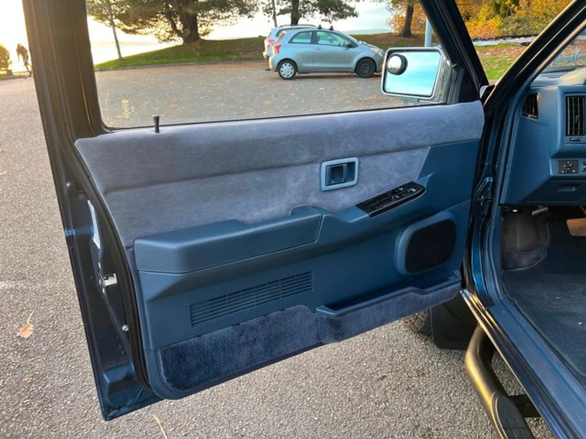 1993 Nissan Pathfinder SE 4×4