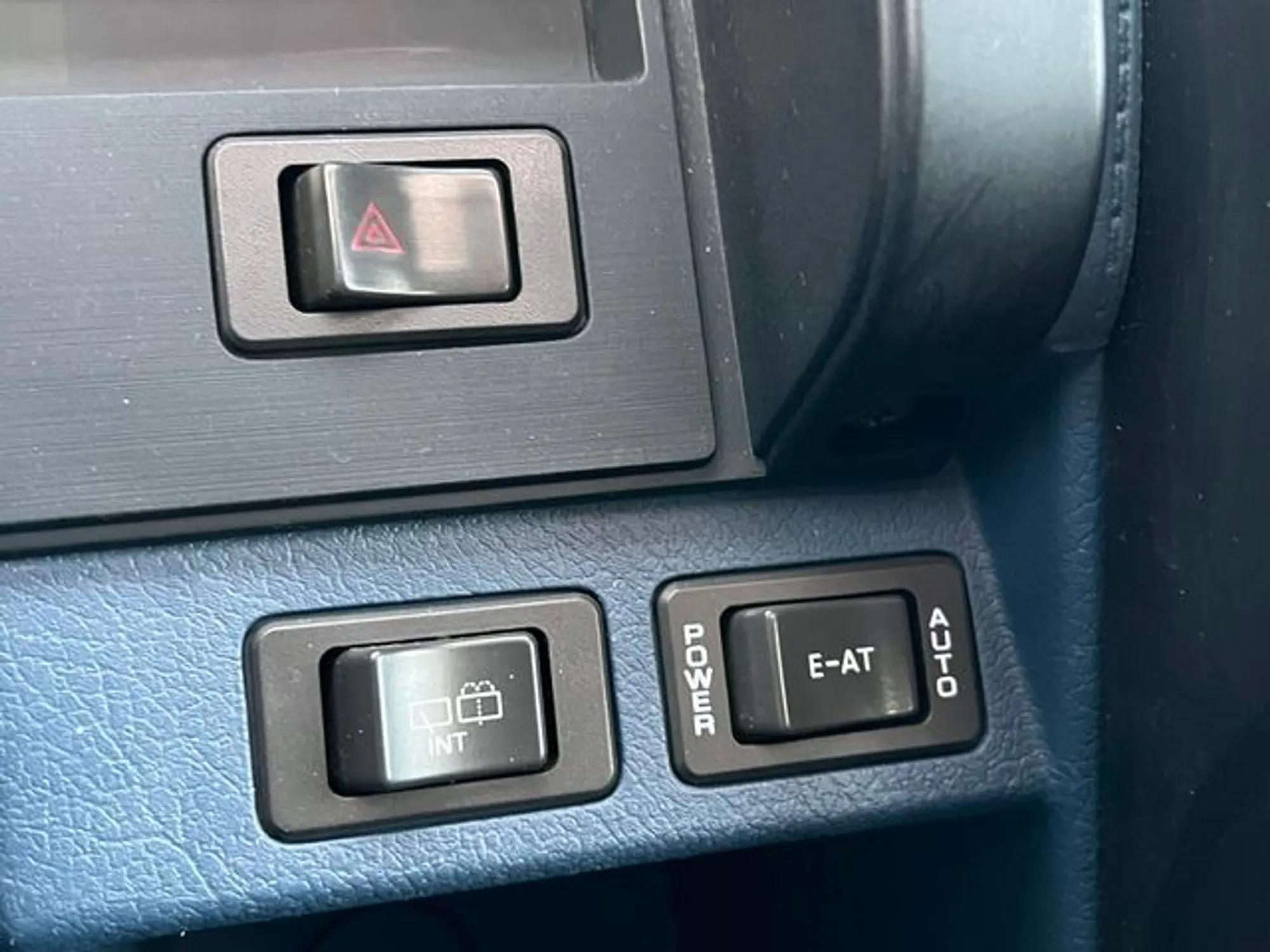 1993 Nissan Pathfinder SE 4×4