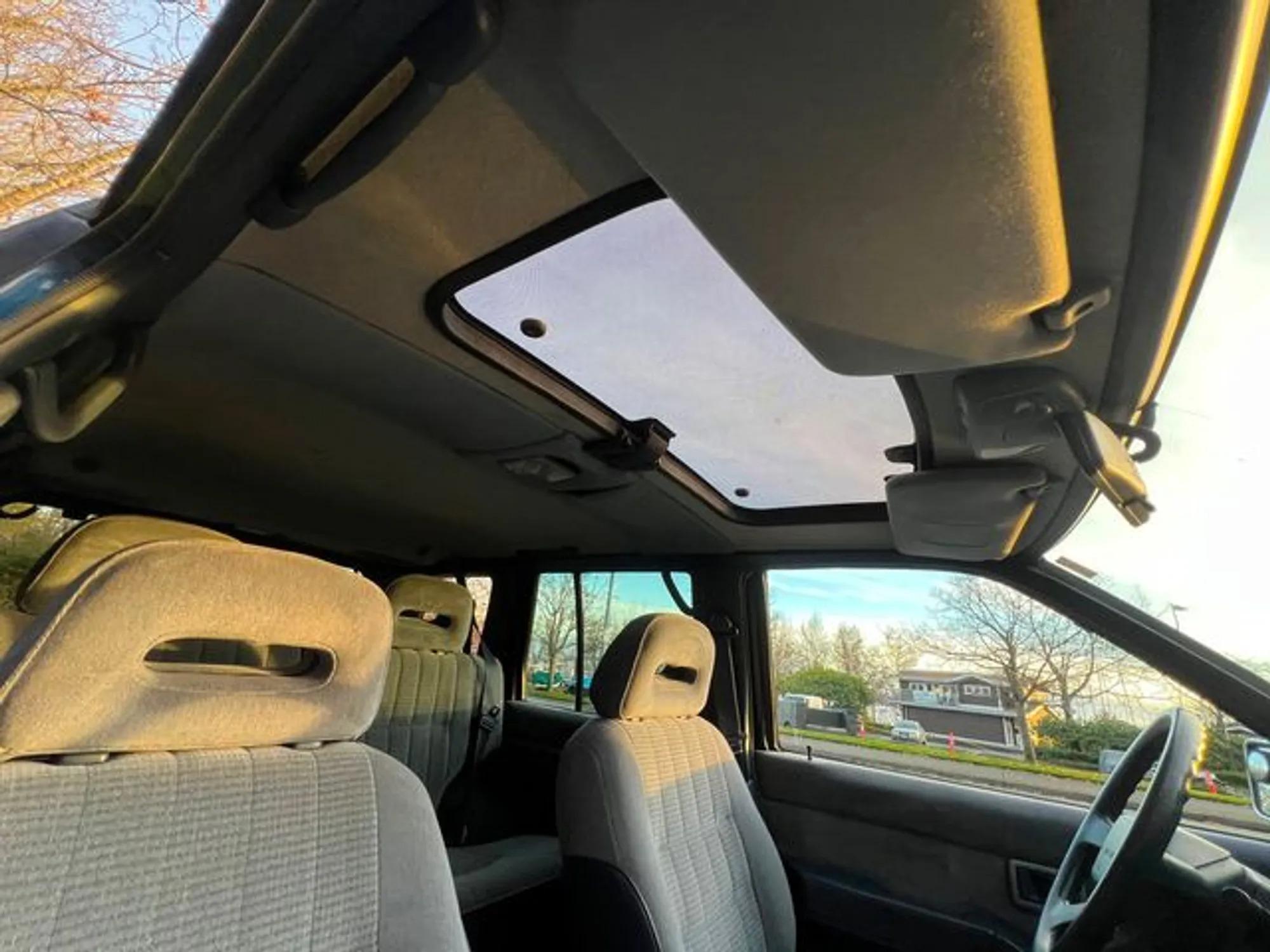 1993 Nissan Pathfinder SE 4×4