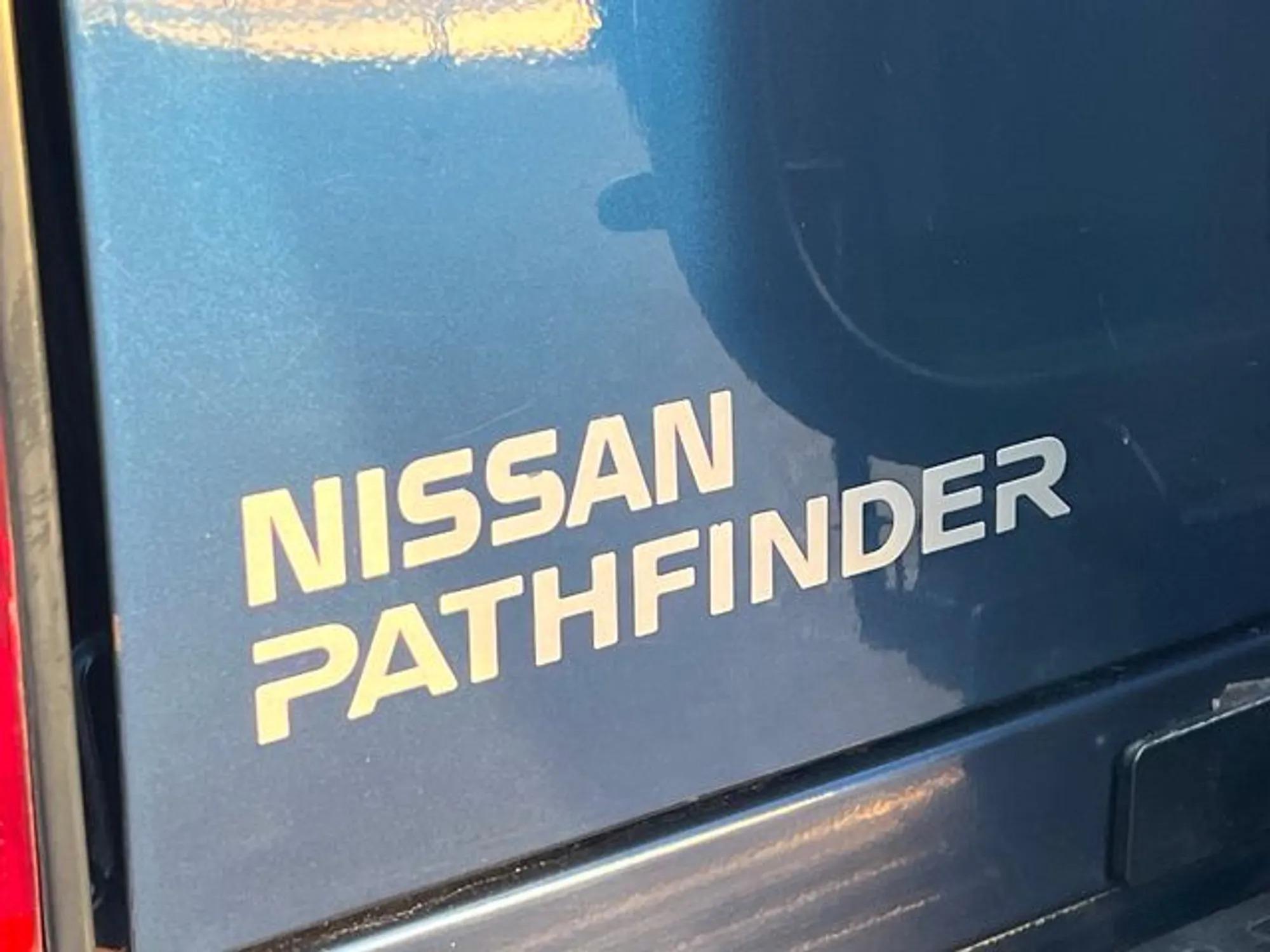 1993 Nissan Pathfinder SE 4×4