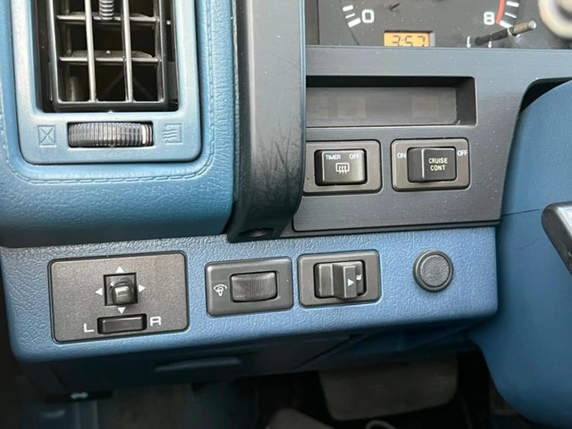 1993 Nissan Pathfinder SE 4×4