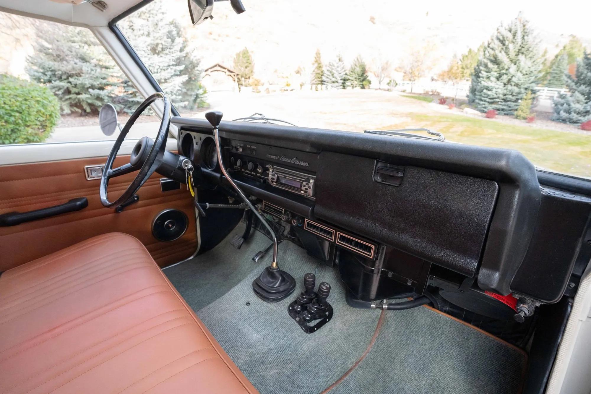 1975 Toyota Land Cruiser FJ55