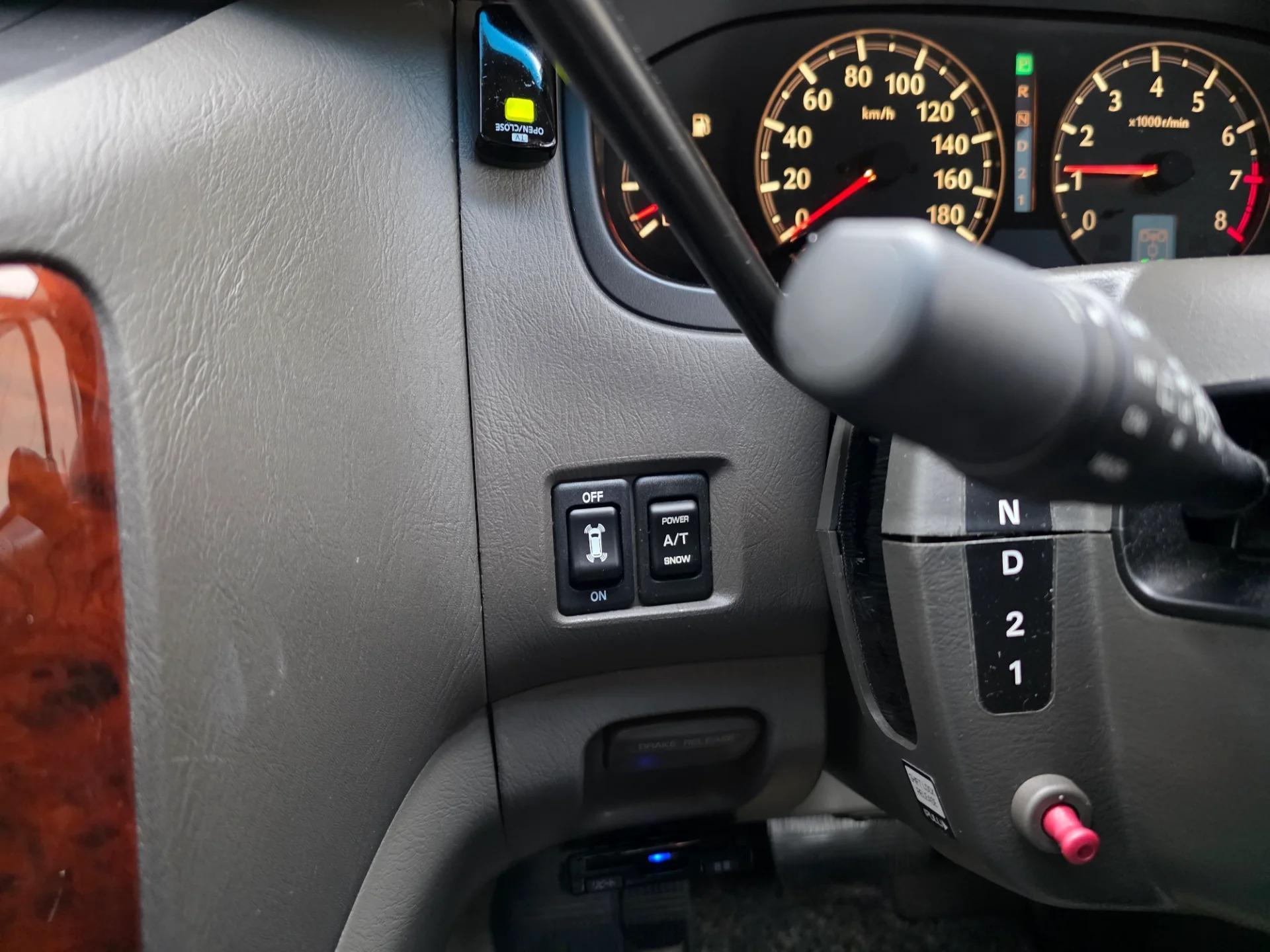 2000 Nissan Elgrand X Limited